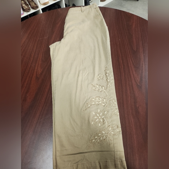 Proportion Petite - Tan Capris - Size 12 - Picture 3 of 5